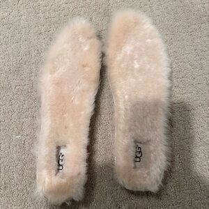 Brand new UGG Soft Beige Twin sole Insoles Set. Lamp wool.
